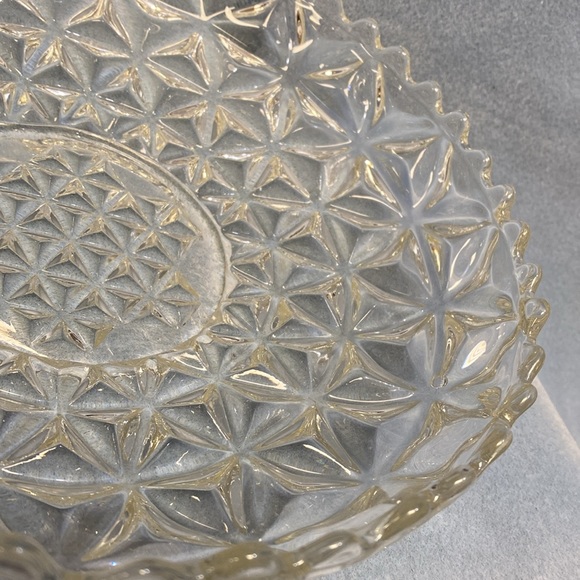 Mt Vernon imperial Pressed Crystal Crisscross Inverted Diamond Pattern Bowl - Picture 8 of 12